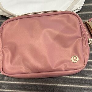 NWOT-Lululemon Athletica Pink Crossbody Bag